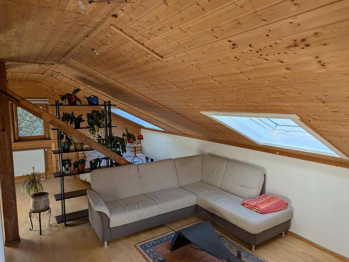 Ganze Wohnung, Eigene Etage im charmanten Holzhaus in Miesbach, Bayerische Alpen