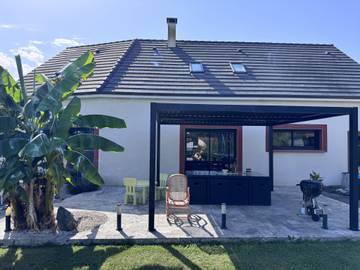 Gîte pour 14 personnes, avec balcon et jardin, adapté aux familles à Saint-Mars-d'Outillé
