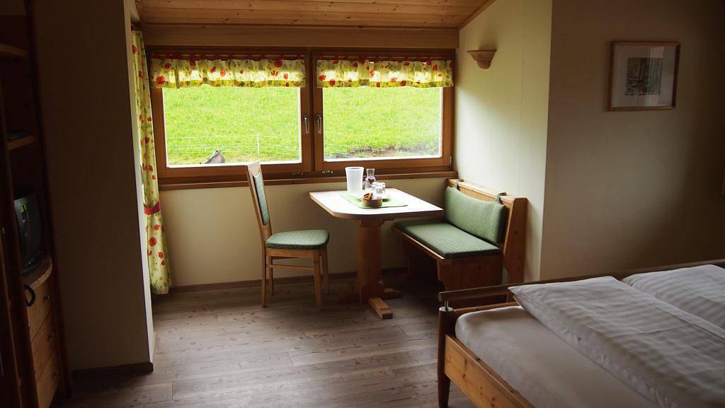 "Rossfeld" Familienzimmer mit Dusche, Wc, Balkon in Salzkammergut Mountains, Scheffau am Tennengebirge