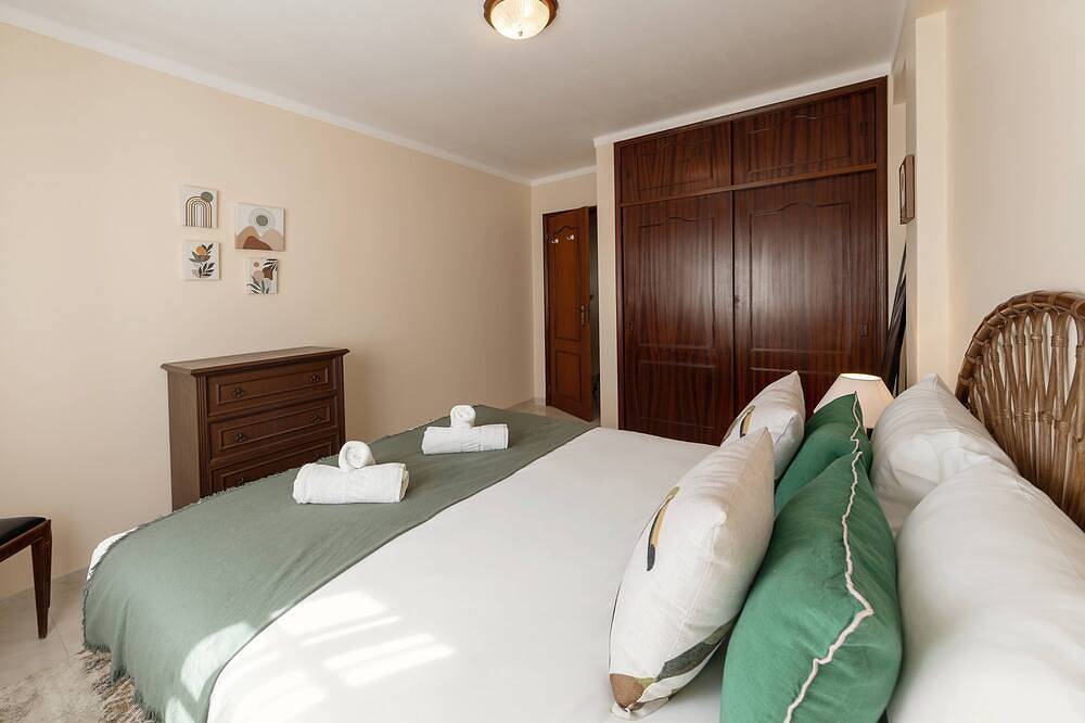 Ganze Wohnung, Consolação Bay Duplex - 2 Min Walk from the Beach in Consolação, Peniche