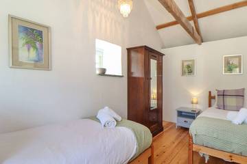 Log Cabin for 6 People in Mullion, Cornwall, Photo 3
