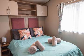 Static Caravan for 6 People in Christchurch, Dorset, Photo 1