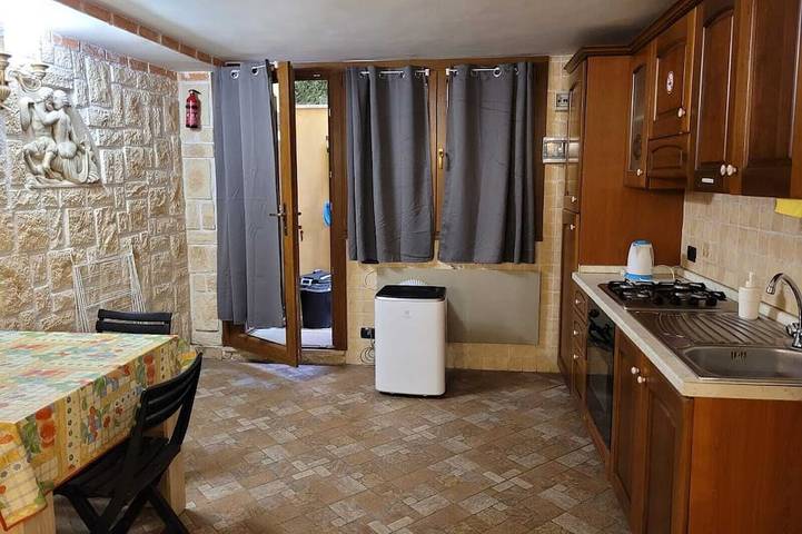 Appartamento vacanze per 5 persone, con balcone e giardino - 1