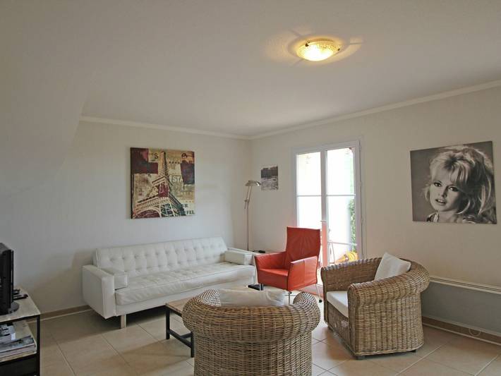 Location de vacances pour 6 personnes, avec jardin et piscine dans Plage de la Garonnette - 3