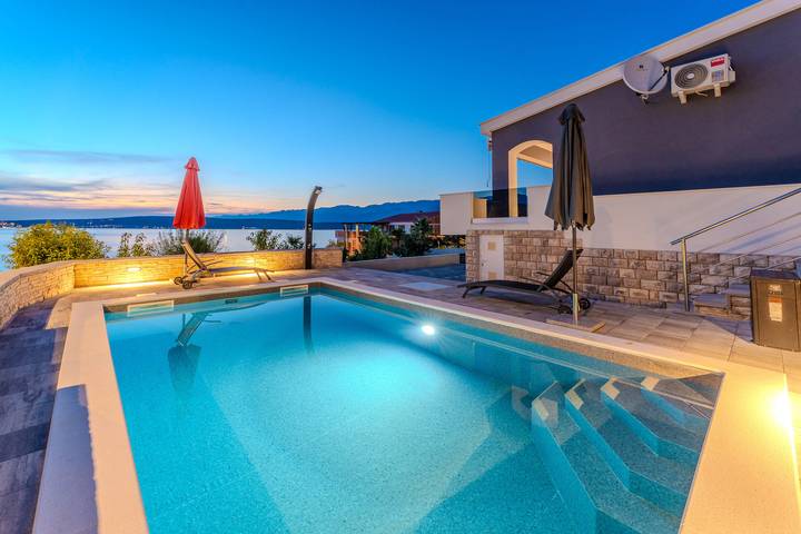 Villa für 4 Personen, mit Terrasse und Garten - 1