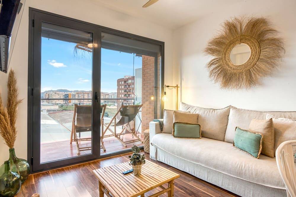 Entire apartment, Apartment 'Ximoapartments' with Wi-Fi and Air Conditioning in Oliva Old Town, Oliva