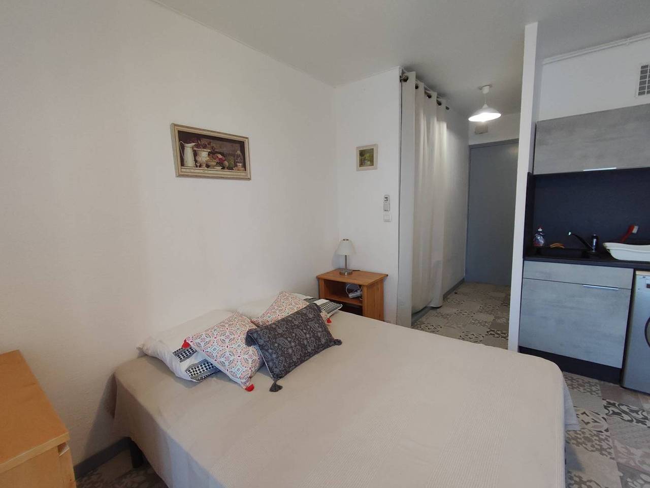 Apartamento entero, Mini estudio con logia cerca del parque Charles de Gaulle en Balaruc-les-Bains in Balaruc-les-Bains, Côte d'Améthyste