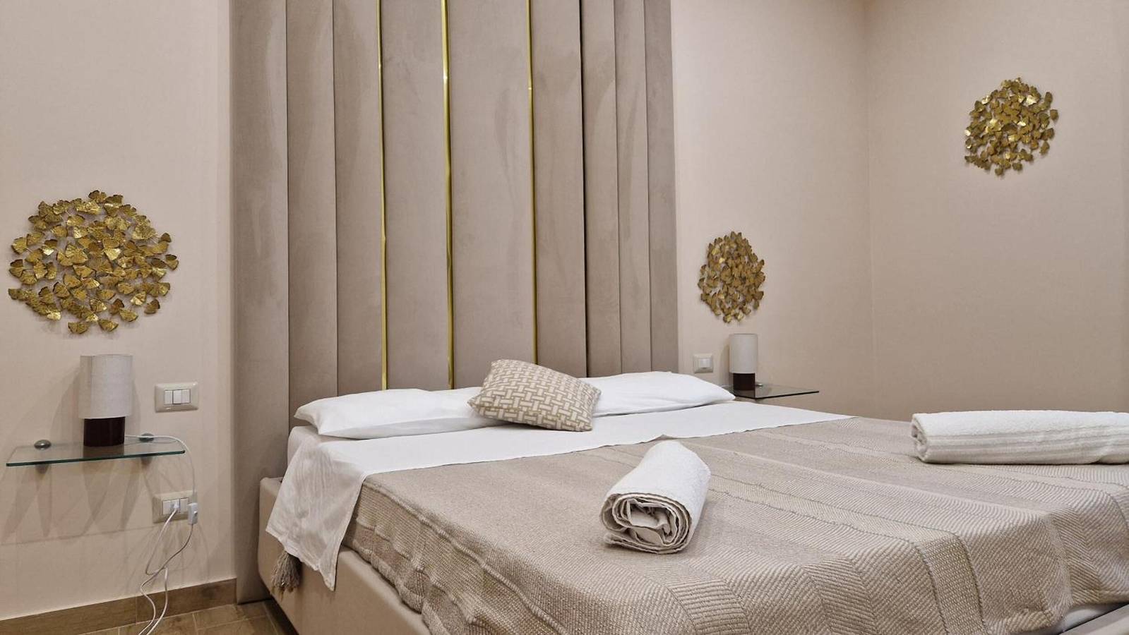 Apartamento entero, Apartamento 'Toledo' con Balcón, Wi-Fi y Aire Acondicionado in Catania, Provincia de Catania