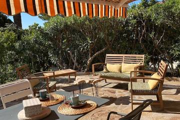 Gîte pour 5 personnes, avec piscine ainsi que terrasse et jardin dans Pramousquier