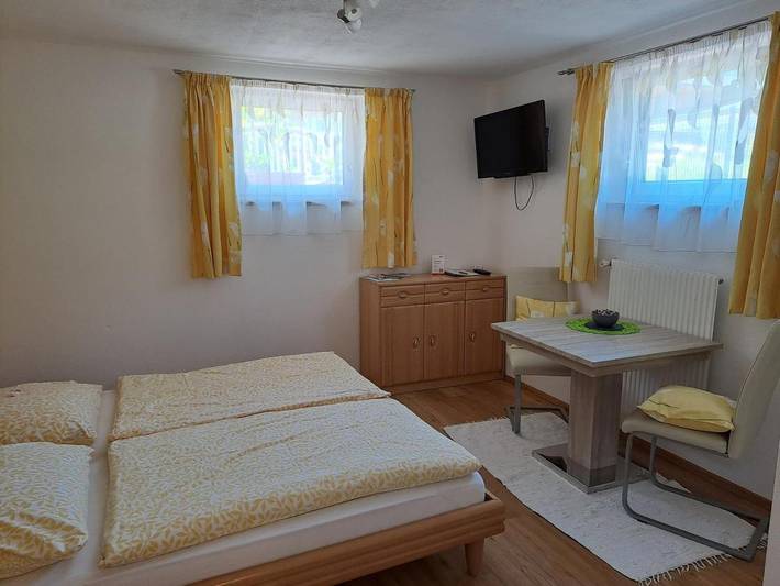 Ferienwohnung für 2 Personen, mit Garten und Ausblick in Flachau - 2