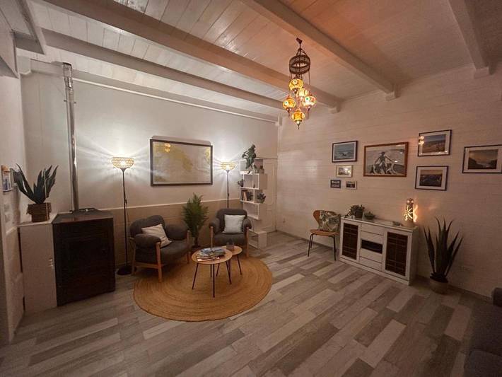 Location de vacances pour 8 personnes, avec jacuzzi et jardin ainsi que piscine et bassin pour enfant à Torre Chianca - 2