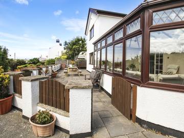 Cottage for 12 People in Trearddur Bay, Isle of Anglesey, Photo 2