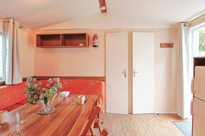Mobil Home "Le Marie Elodie 85" con 2 piscinas compartidas, terraza privada y Wi-Fi in Angles, Vandea