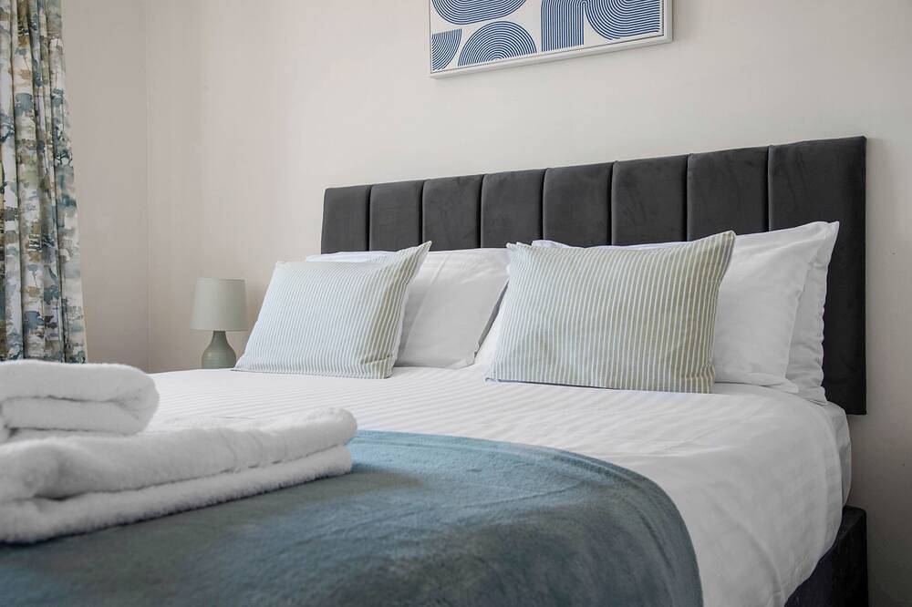 Whiskawayhomes Pirie Avenue No. 2 in Worcester, Worcestershire