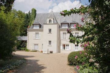 Hôtel pour 2 personnes, avec terrasse et jardin à Beaumont-en-Véron