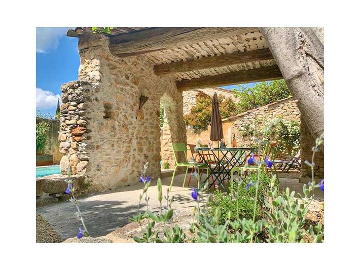 Casa de vacaciones en Rustrel con piscina. in Rustrel, Parque natural regional del Luberon