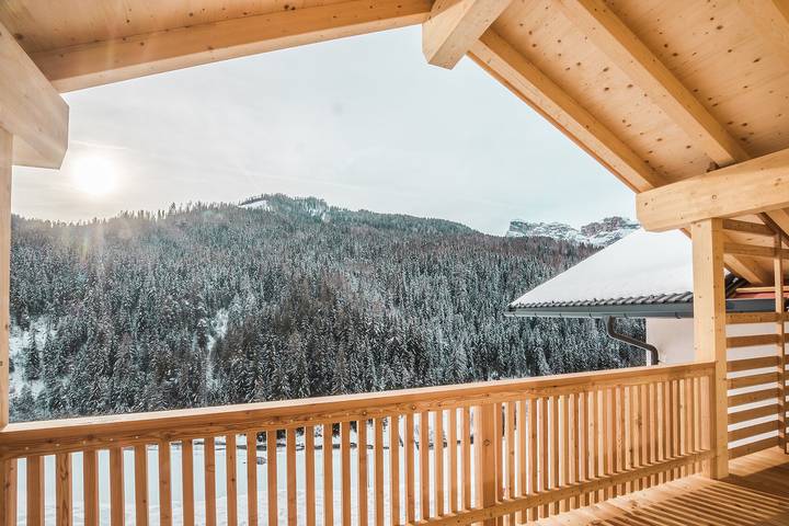 Apartamento inteiro, Apartamento de férias "Biohof Ruances Pastüra" com vista para a montanha, varanda e Wi-Fi in Costadedoi, Badia