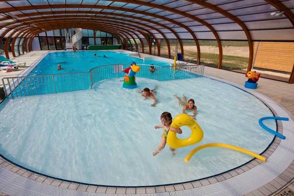 Zecamping 4 étoiles piscine pet friendly locatif 36m2 8 pers in Saint-Hubert-des-Biards, Région de Bayeux