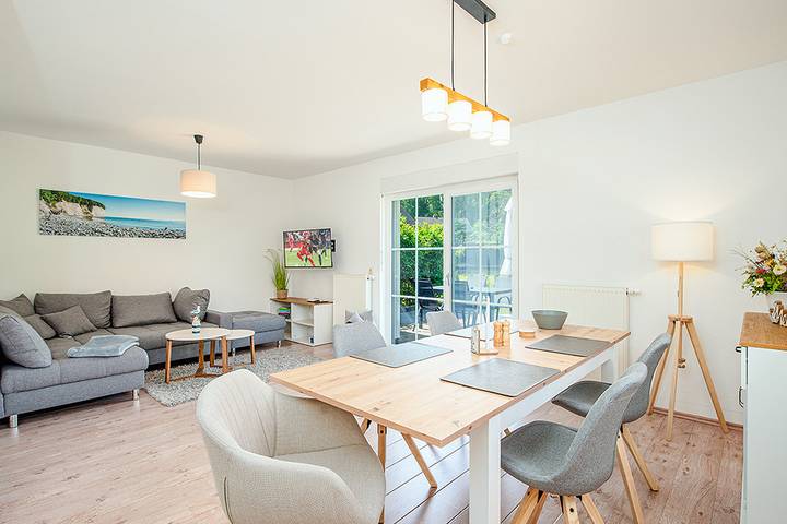 Ferienhaus für 4 Personen, mit Terrasse und Garten in Glowe - 2