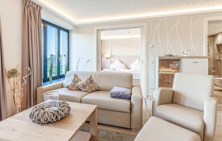 Ganze Ferienwohnung, Gemütliche Wohnung mit Terrasse, 500m zum Strand von Binz in Strand Prora, Binz