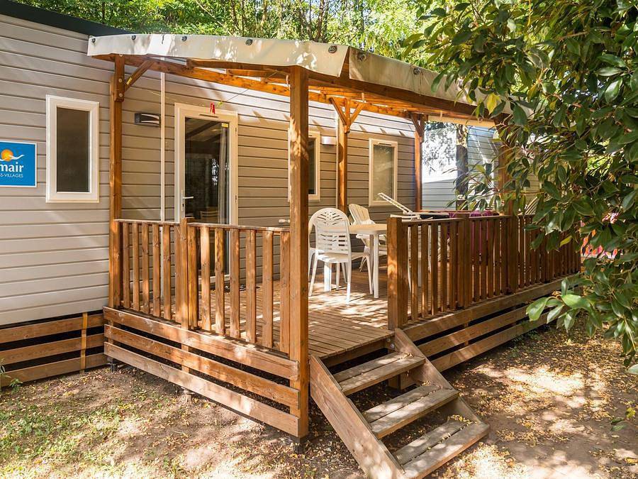 Camping Les Rives du Luberon - Mobilhome 6 personas - Mobil-home | Confort | 3 Dormitorios | 6 Pers. | Terraza elevada | Aire acondicionado in Cheval-Blanc, Parque natural regional del Luberon