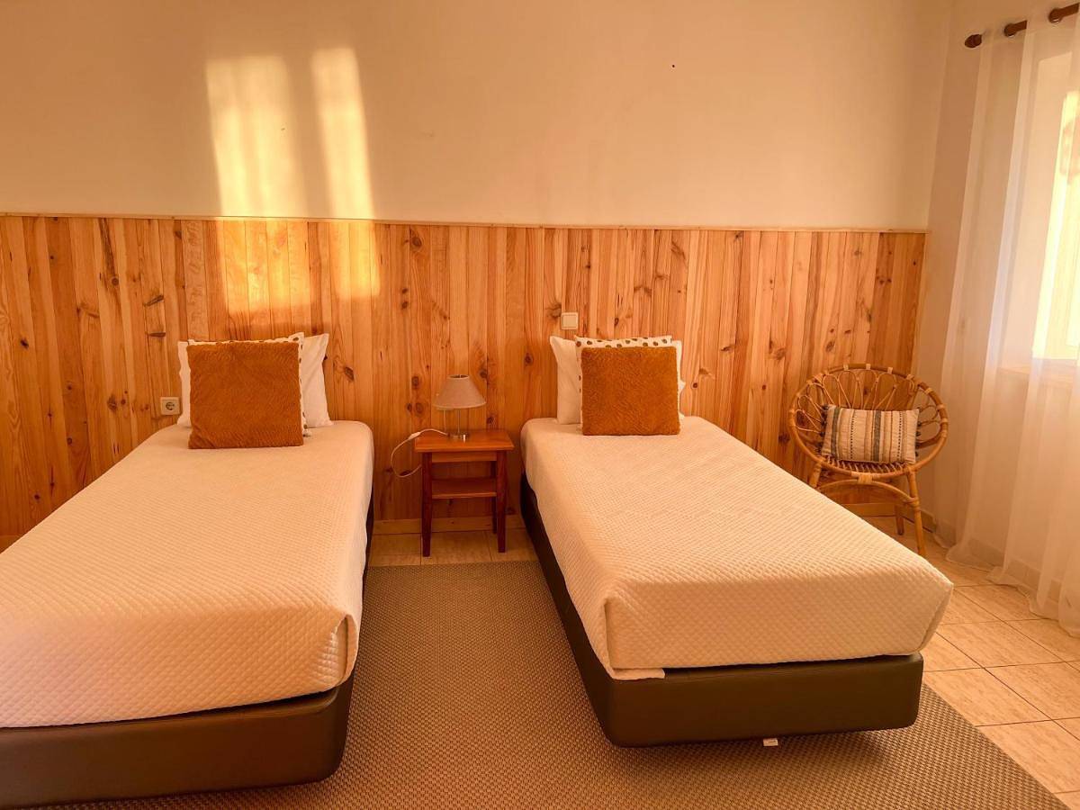 Four-Bedroom House in Rogil, Parque Natural do Sudoeste Alentejano e Costa Vicentina