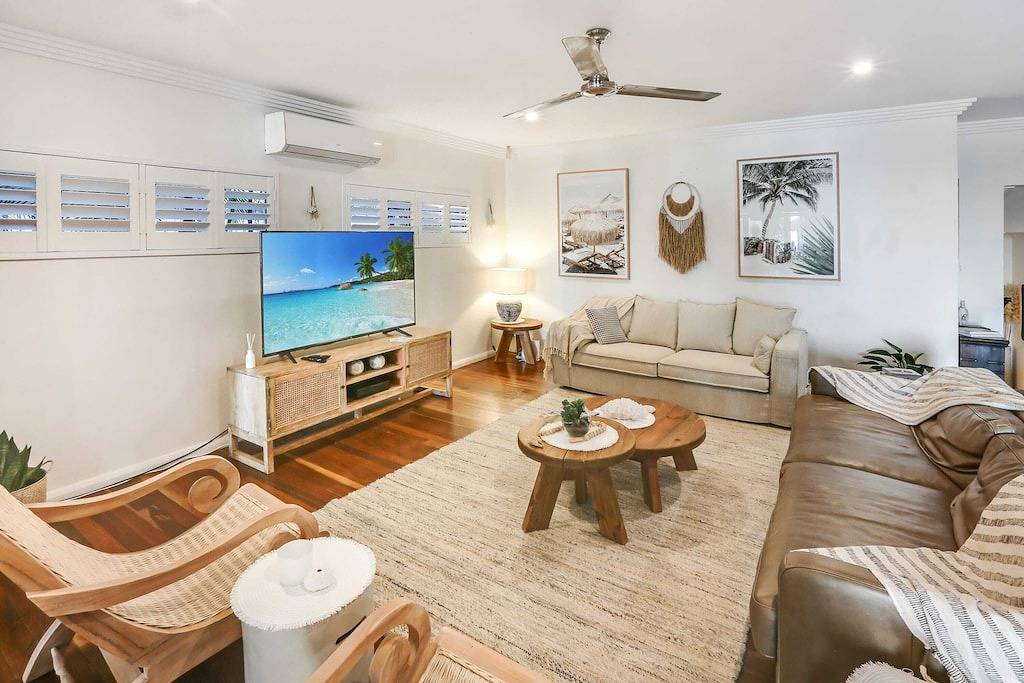 Mylara Beachfront Holiday Home- Beachfront Bliss at Holloways: Private Pool, Direct Beach Access & Tropical Luxury in Holloways Beach, Cairns