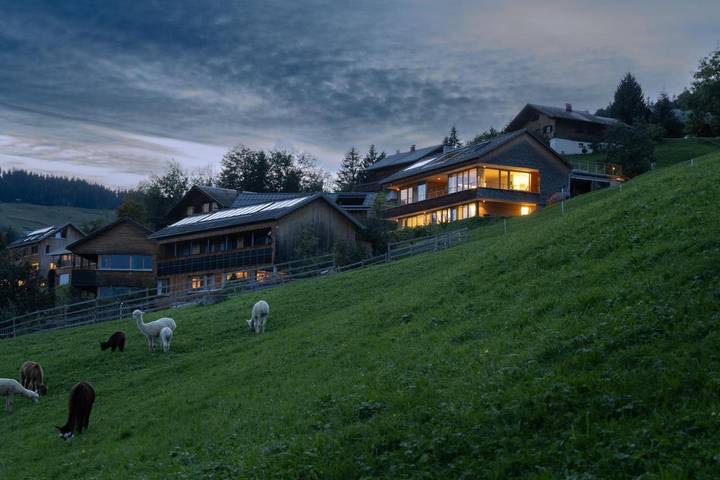 Ferienwohnung für 2 Personen, mit Garten und Sauna sowie Ausblick in Schwarzenberg - 2