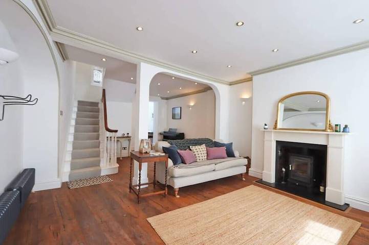 Holiday home for 5 people, with balcony in Bristol
