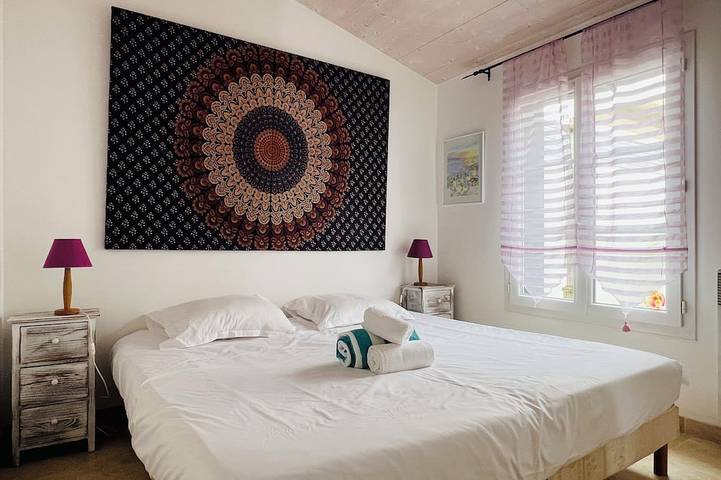 Location de vacances pour 8 personnes, avec terrasse et jardin dans Plage des Gollandieres (Le Bois-Plage-en-Re) - 4