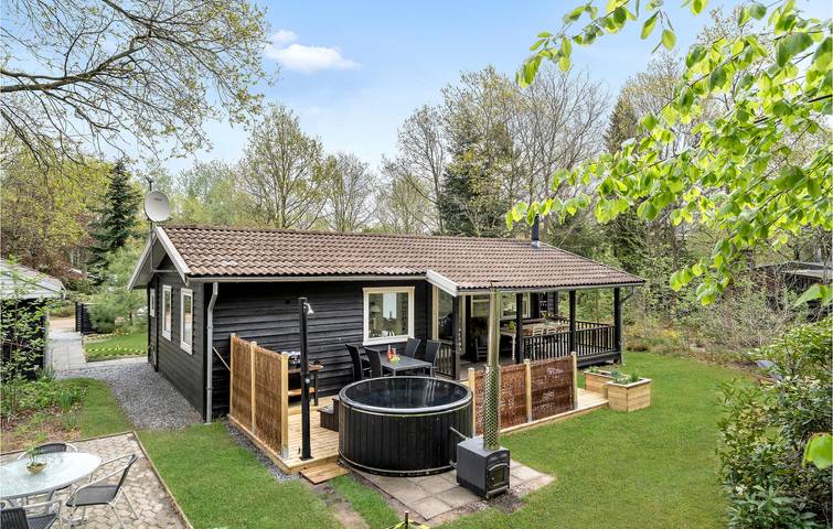 Ferienhaus für 4 Personen, mit Terrasse in Kvie Sø