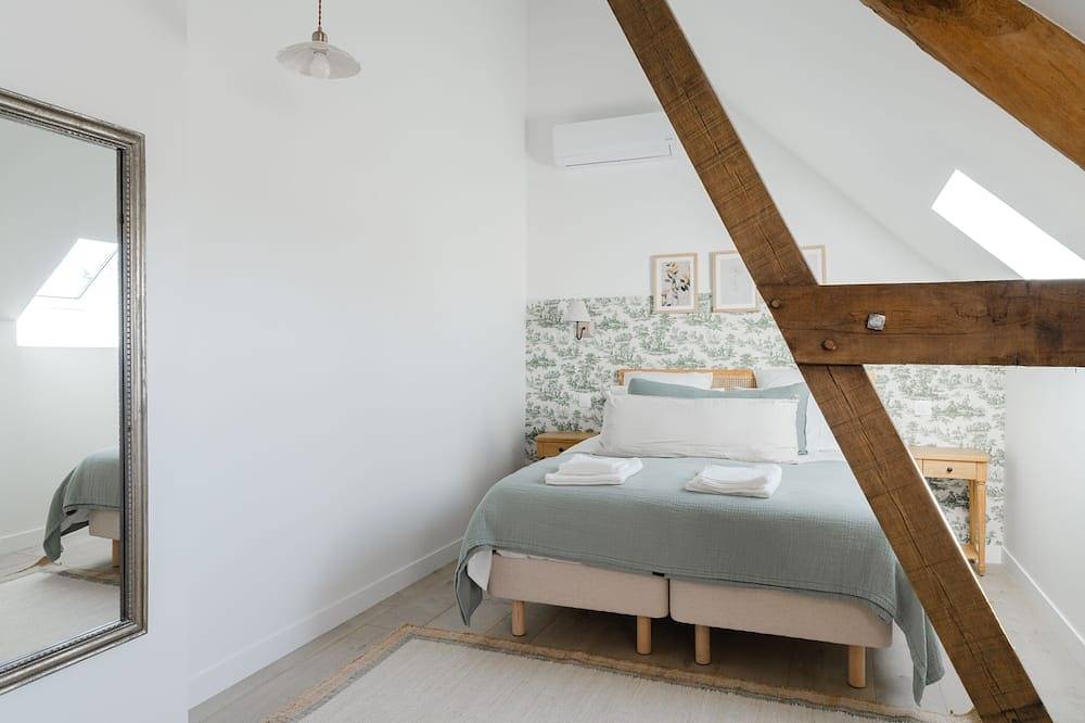 Maison Morny-Your Exquisite Retreat near Deauville in Cricquebœuf, Lisieux region