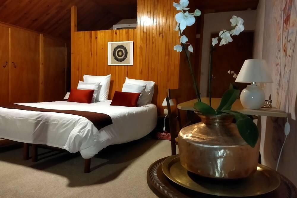 Your Nomadic Room: India in Marthod, Albertville region