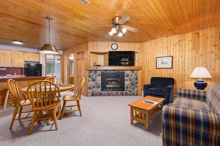 Vacation rental for 4 people, with sauna and pool as well as balcony in Minnesota