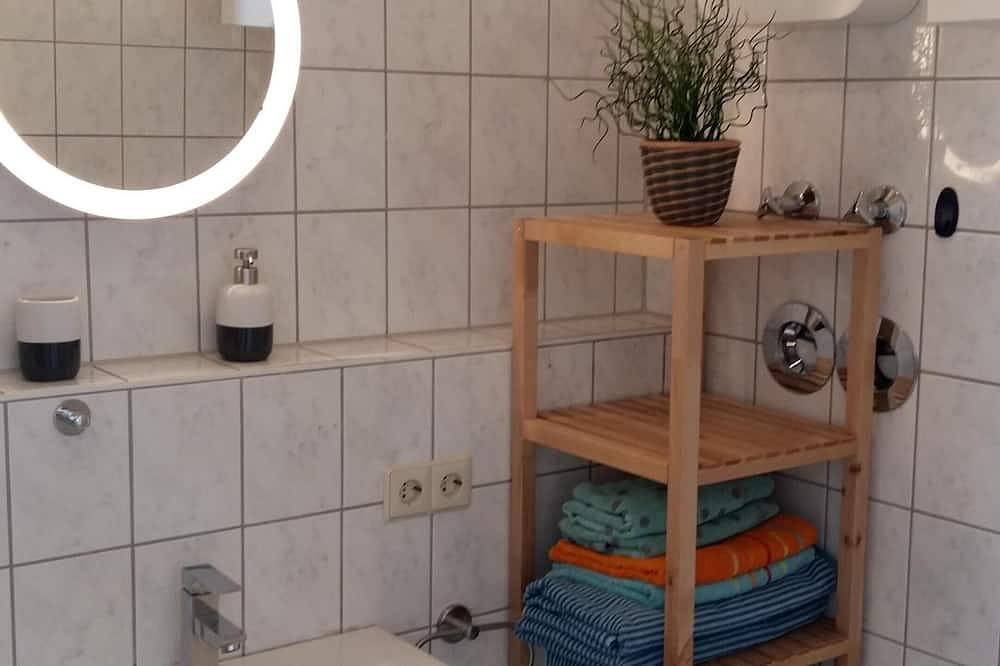 Ganze Wohnung, Sonniges Apartment in Jugendstilvilla im Ludwigsburger Süden in Ludwigsburg, Landkreis Ludwigsburg