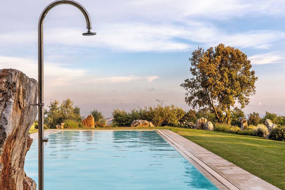 Ganze Wohnung, Haus Gelsomino in der Toskana (Lucca) mit Pool, und spektakulärem Meerblick in Lucca, Italienische Riviera