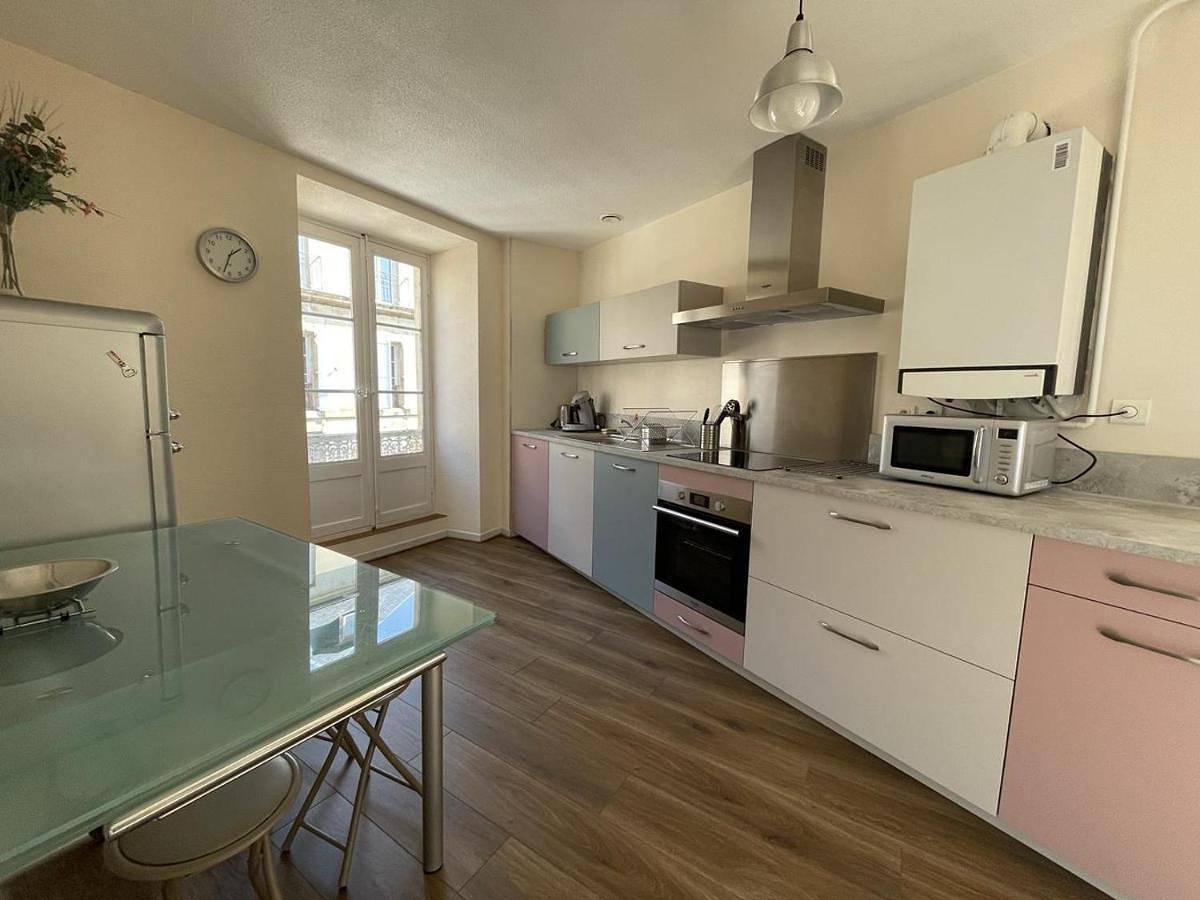 Appartement entier, « Le traversin » Centre Sarlat App. 2 chambres in Sarlat-la-Canéda, Périgord Noir