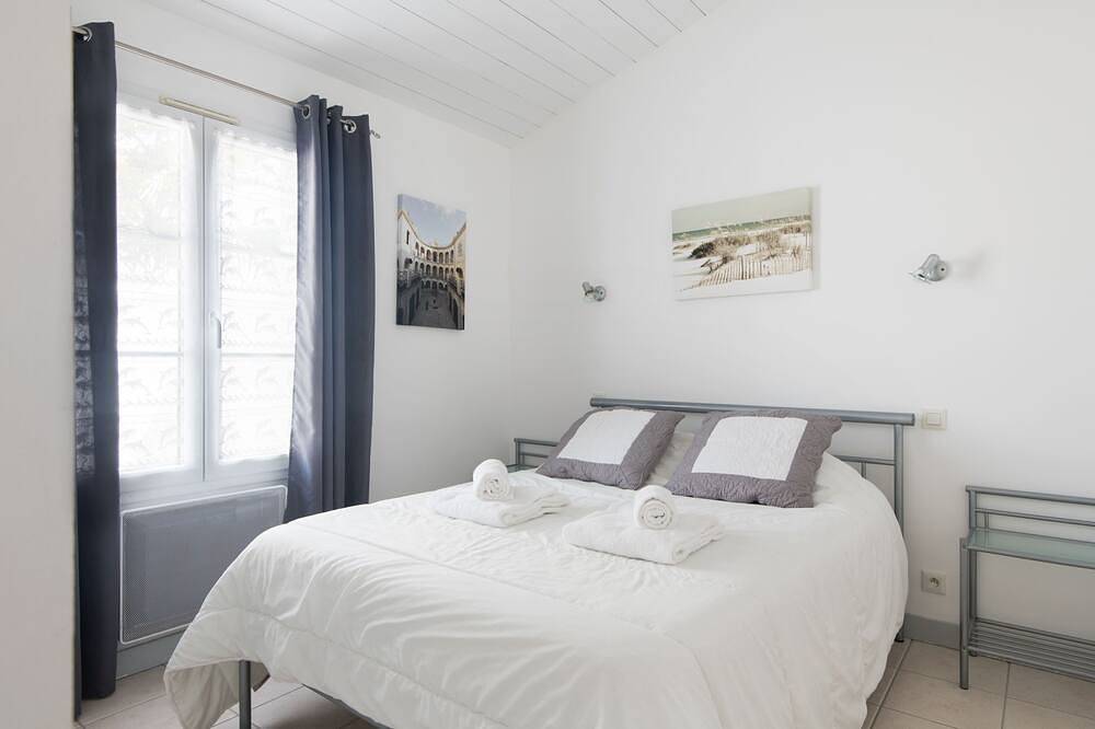 Entire apartment, Porcelaine House   . in La Couarde-sur-Mer, Ile de Re