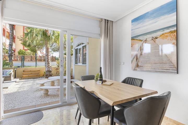 Ferienwohnung für 5 Personen, mit Garten und Balkon in Torrevieja - 3