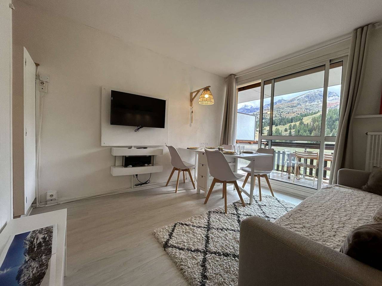 Appartement entier, Studio cosy pour 4 pers. à 50m des pistes avec Wi-Fi et parking, Le Dévoluy in Saint-Étienne-en-Dévoluy, Le Dévoluy
