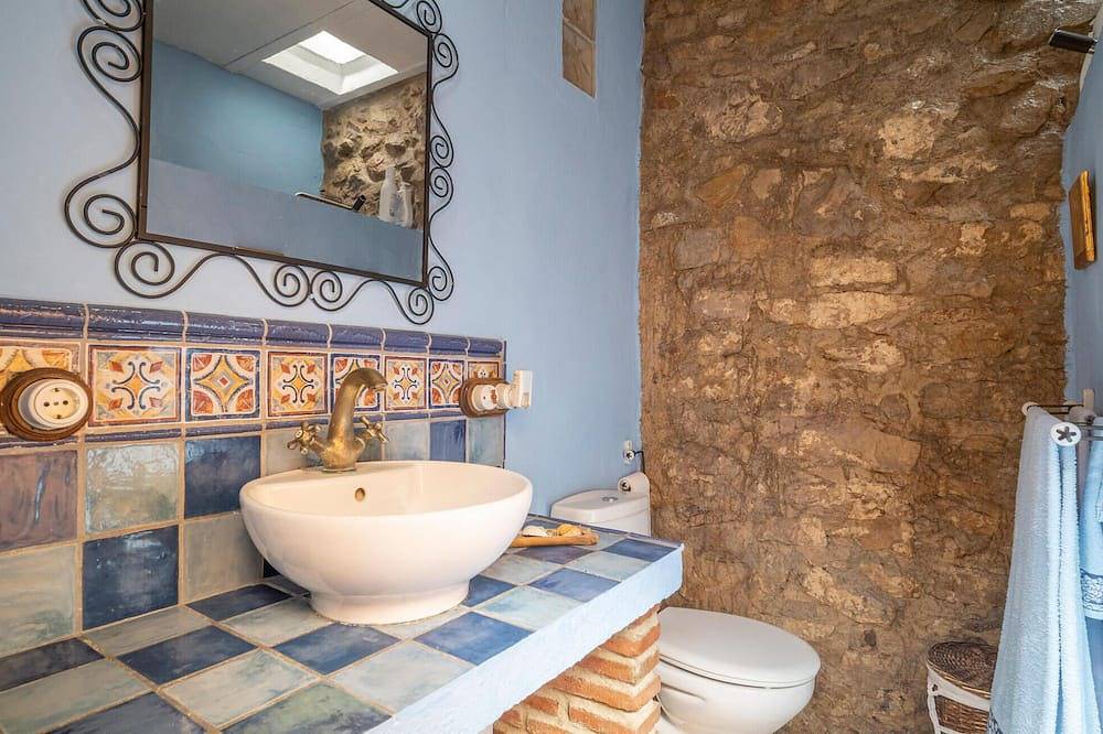 Gorgeous home in El Colmenar with Wifi in El Colmenar, Cortes de la Frontera