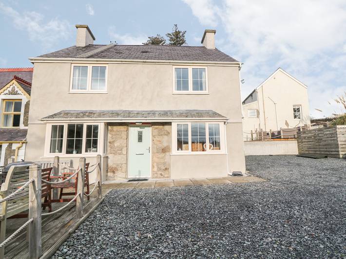 Holiday home for 8 people, with garden in Abersoch
