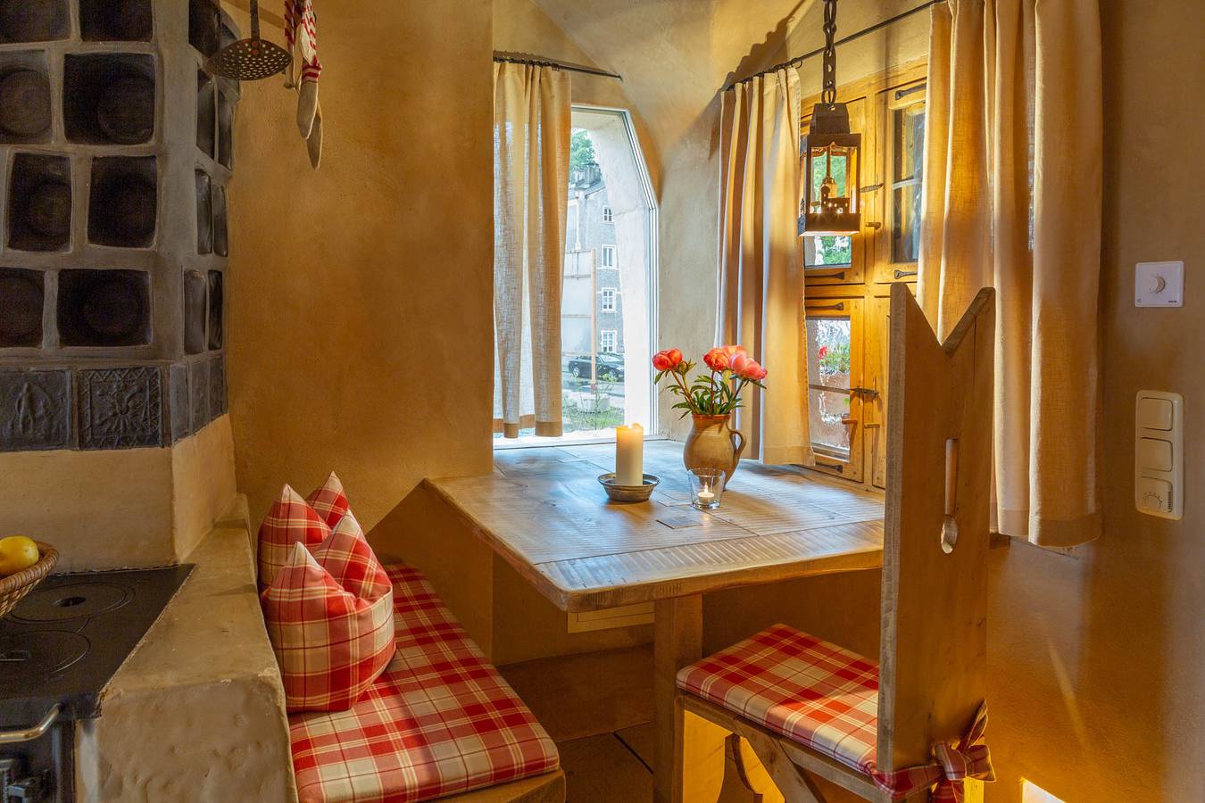 Ganze Ferienwohnung, Grafenstubn im Turm zu Schloss Schedling in Trostberg, Landkreis Traunstein