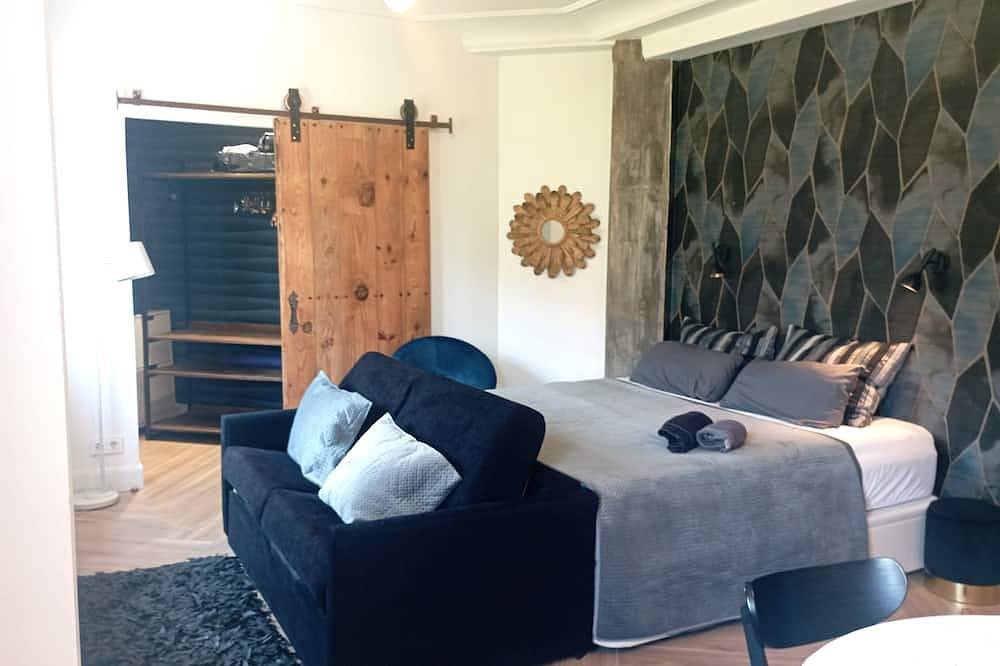 Ganze Wohnung, Stylish and centrally located studio in Gran Via with views and parking in Saragossa, Saragossa Provinz