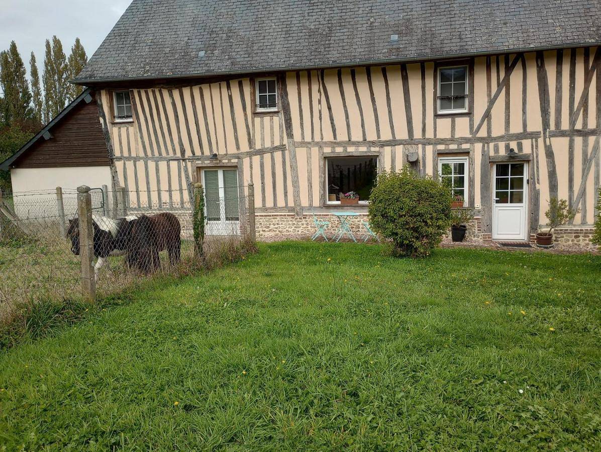 Appartement entier, One-Bedroom Apartment in Cormeilles, Région de Bernay