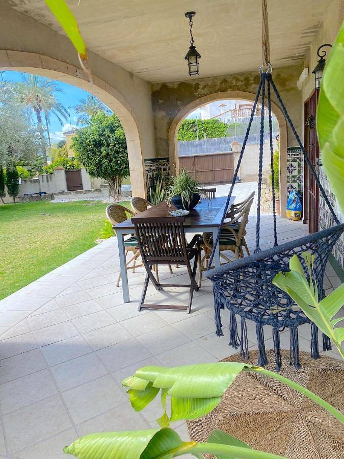 Casa rural para 6 personas, con Balcón además de Terraza y Jardín en Beniarbeig