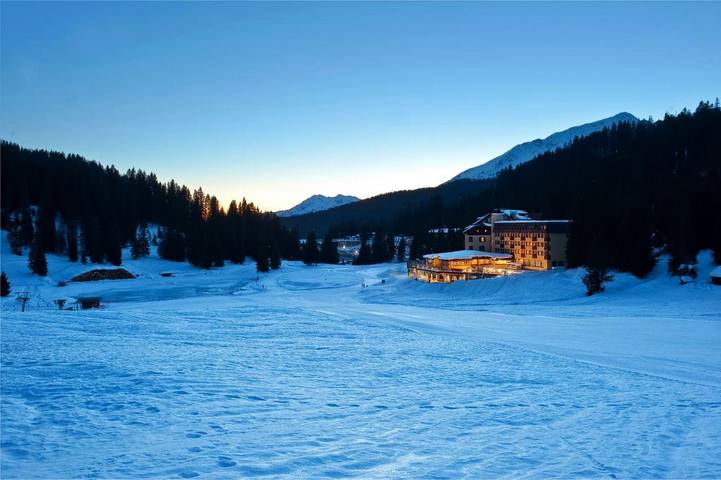 Hotel dla 2 osób, z basen i ogród oraz sauna i jacuzzi, zwierzęta dozwolone w Madonna di Campiglio