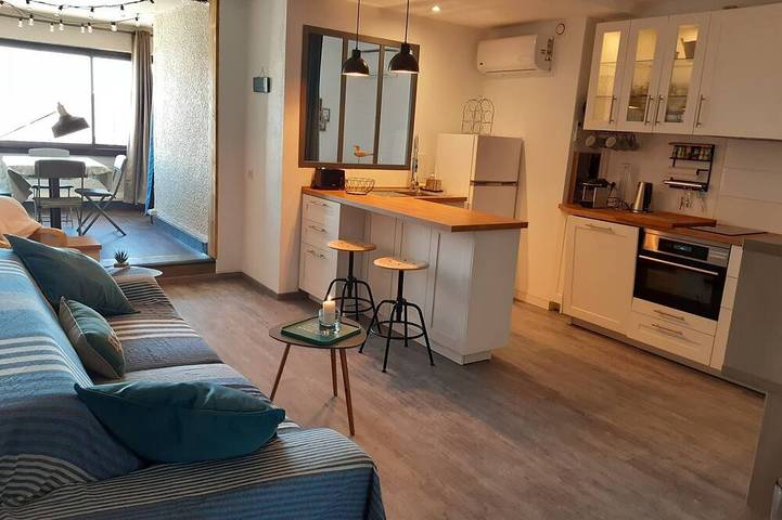 Gîte pour 6 personnes, avec piscine dans Office De Tourisme De Gruissan