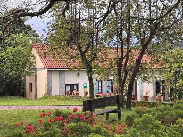 Casa de férias para 4 pessoas, com jardim em Paderne (Espanha)