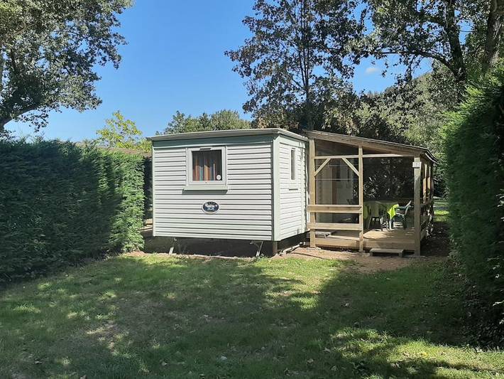 Camping pour 5 personnes, avec Bassin pour enfant dans Région de Besse-et-Saint-Anastaise
